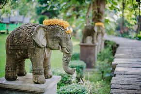 E-Outfitting Doikham Resort