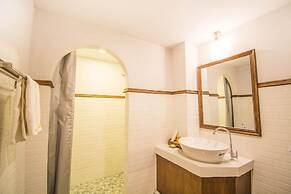 E-Outfitting Doikham Resort