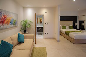 Hyde Park Superior Apartments