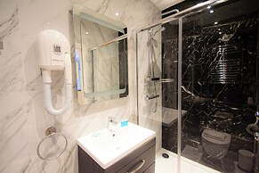 Hyde Park Superior Apartments