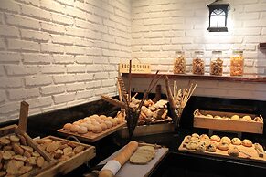 Luminor Hotel Jemursari by WH