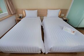 Whiz Prime Hotel Pajajaran Bogor