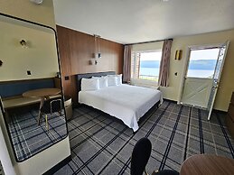 The Hotel Laurel at Seneca