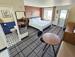 The Hotel Laurel at Seneca