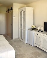 Ocean Breeze Boutique Hotel & Marina