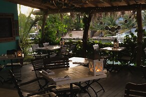 Ocean Breeze Boutique Hotel & Marina