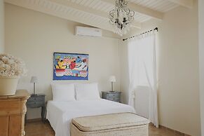 Ocean Breeze Boutique Hotel & Marina