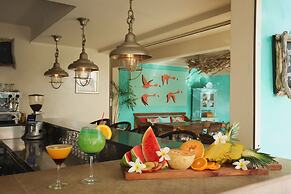 Ocean Breeze Boutique Hotel & Marina