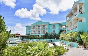 Ocean Breeze Boutique Hotel & Marina