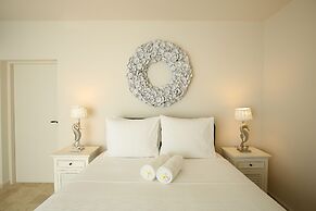 Ocean Breeze Boutique Hotel & Marina