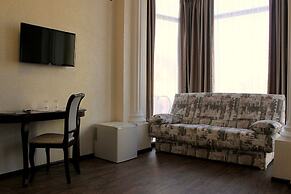 Zenith Hotel