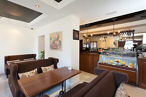 Zenith Hotel