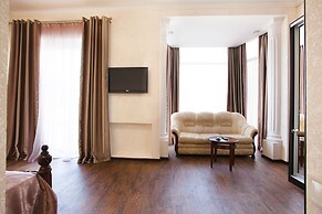 Zenith Hotel