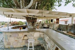 Ampavris Family Apartments