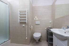 Apartinfo Island Apartments