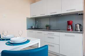 Apartinfo Island Apartments