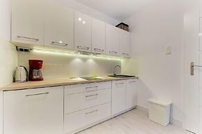 Apartinfo Island Apartments