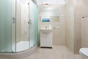 Apartinfo Island Apartments