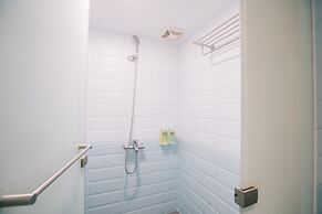 Meistay Art Gallery Hotel