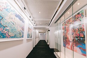 Meistay Art Gallery Hotel