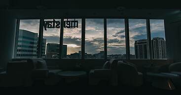 Meistay Art Gallery Hotel