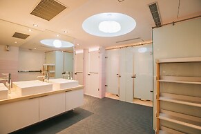 Meistay Art Gallery Hotel