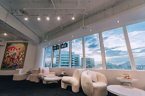 Meistay Art Gallery Hotel