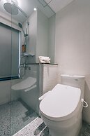 Meistay Art Gallery Hotel