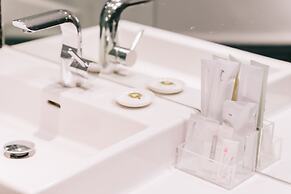 Meistay Art Gallery Hotel