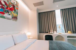 Meistay Art Gallery Hotel