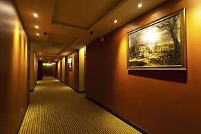 Grand Medallion Hotel