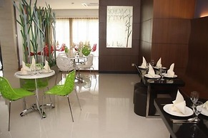 Grand Medallion Hotel