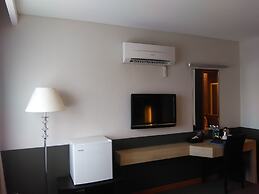 Grand Medallion Hotel