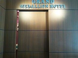 Grand Medallion Hotel