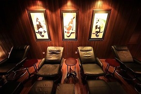 Grand Medallion Hotel