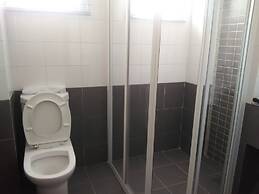 Grand Medallion Hotel