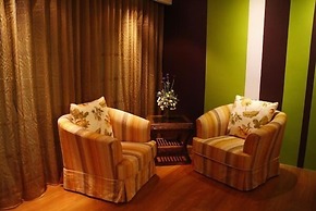 Grand Medallion Hotel