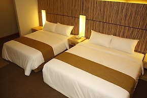 Grand Medallion Hotel