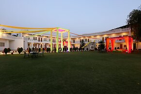 Aapno Ghar Resort
