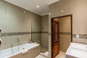 Mooiplaas Guesthouse