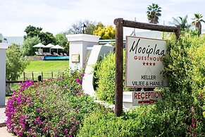 Mooiplaas Guesthouse