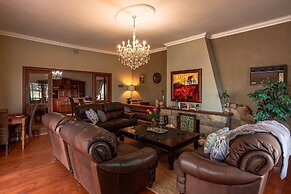 Mooiplaas Guesthouse