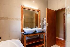 Mooiplaas Guesthouse