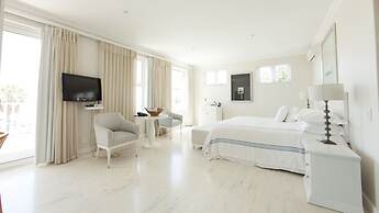 Sea Five Boutique Hotel