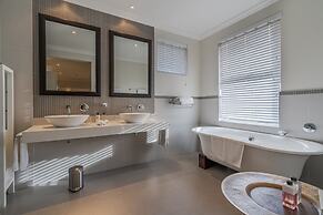 Sea Five Boutique Hotel