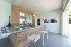 Sea Five Boutique Hotel