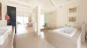 Sea Five Boutique Hotel