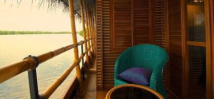 Yathra Houseboat