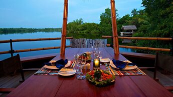 Yathra Houseboat