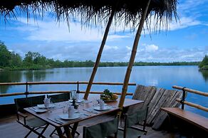 Yathra Houseboat